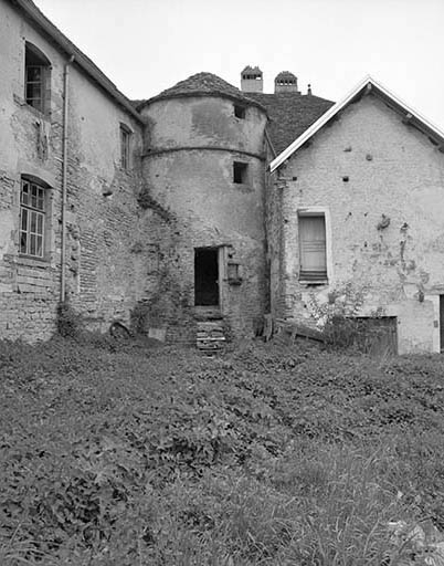 Façade ouest, partie gauche. © Yves Sancey / Région Bourgogne-Franche-Comté, Inventaire du patrimoine - 1981