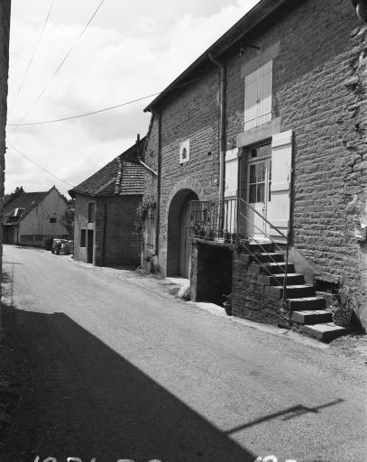 Façade antérieure. © Yves Sancey / Région Bourgogne-Franche-Comté, Inventaire du patrimoine - 1981