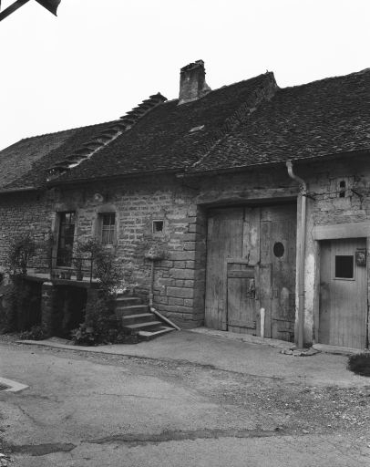 Façade antérieure. © Yves Sancey / Région Bourgogne-Franche-Comté, Inventaire du patrimoine - 1981