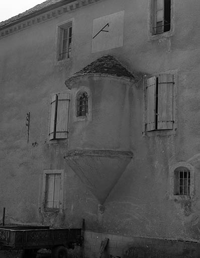 Face Est, détail : l'échauguette. © Yves Sancey / Région Bourgogne-Franche-Comté, Inventaire du patrimoine - 1981