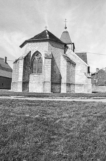 Vue du chevet. © Bernard Lardière / Région Bourgogne-Franche-Comté, Inventaire du patrimoine - 1981