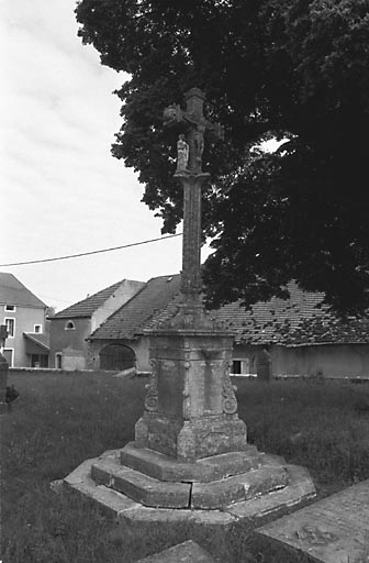 Vue d'ensemble. © Bernard Lardière / Région Bourgogne-Franche-Comté, Inventaire du patrimoine - 1981