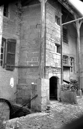 Façade postérieure. © Bernard Lardière / Région Bourgogne-Franche-Comté, Inventaire du patrimoine - 1981