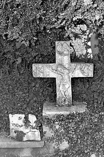 Face antérieure. © Bernard Lardière / Région Bourgogne-Franche-Comté, Inventaire du patrimoine - 1981