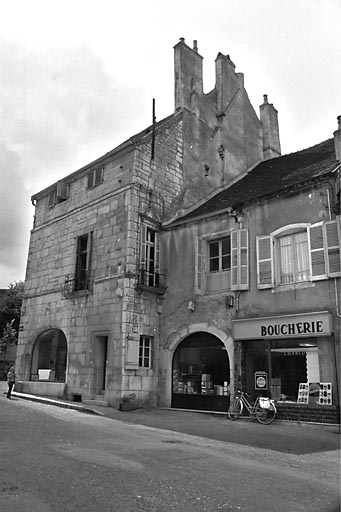 Façade sur la Grande Rue. © Bernard Lardière / Région Bourgogne-Franche-Comté, Inventaire du patrimoine - 1981