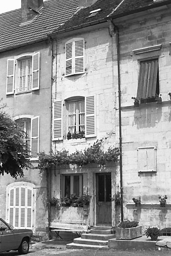 Façade antérieure. © Bernard Lardière / Région Bourgogne-Franche-Comté, Inventaire du patrimoine - 1981
