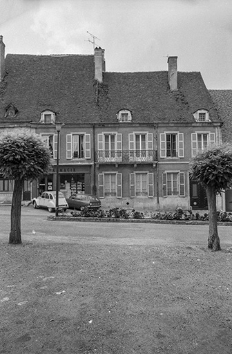 Façade sur rue. © Yves Sancey / Région Bourgogne-Franche-Comté, Inventaire du patrimoine - 1981
