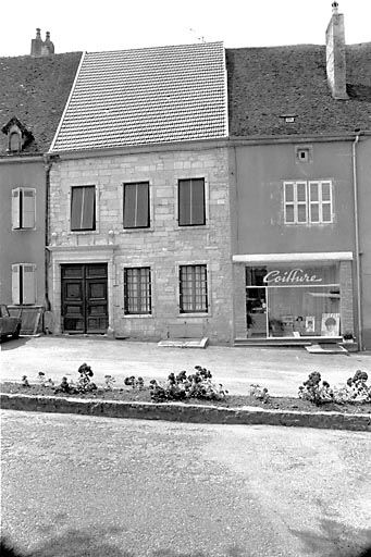 Façade antérieure. © Bernard Lardière / Région Bourgogne-Franche-Comté, Inventaire du patrimoine - 1981