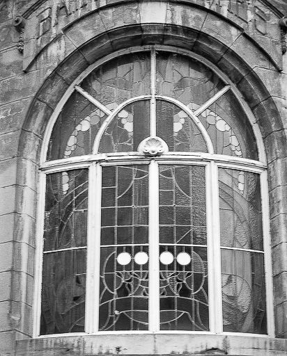 Baie cintrée vue de l'extérieur. © Jean-Luc Ligier / Région Bourgogne-Franche-Comté, Inventaire du patrimoine - 1982