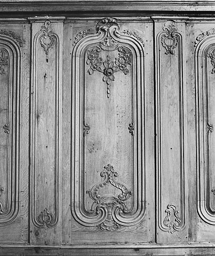 Détail : un des panneaux des lambris de demi-revêtement du choeur. © Yves Sancey / Région Bourgogne-Franche-Comté, Inventaire du patrimoine - 1982