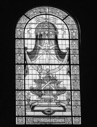 Baie 104 : le sacerdoce. © Yves Sancey / Région Bourgogne-Franche-Comté, Inventaire du patrimoine - 1982