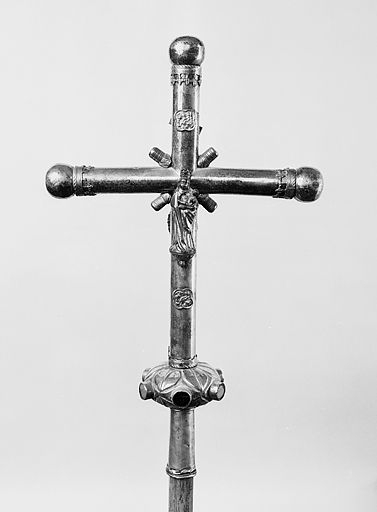 Crucifix. © Yves Sancey / Région Bourgogne-Franche-Comté, Inventaire du patrimoine - 1982