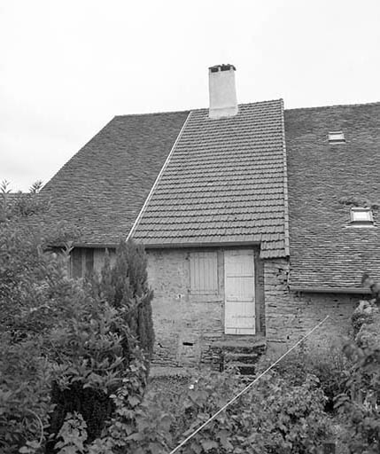 Façade postérieure. © Yves Sancey / Région Bourgogne-Franche-Comté, Inventaire du patrimoine - 1982