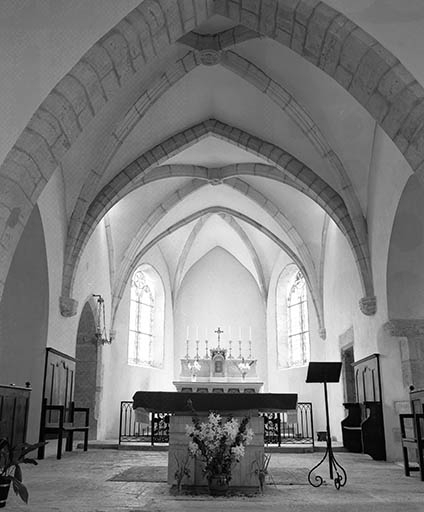 Choeur vu depuis la nef. © Yves Sancey / Région Bourgogne-Franche-Comté, Inventaire du patrimoine - 1982