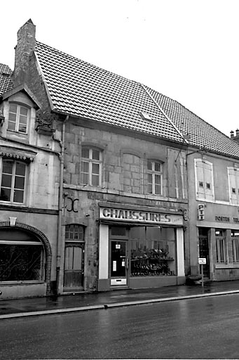Façade antérieure. © Yves Sancey / Région Bourgogne-Franche-Comté, Inventaire du patrimoine - 1982 Façade antérieure. © Yves Sancey / Région Bourgogne-Franche-Comté, Inventaire du patrimoine - 1982