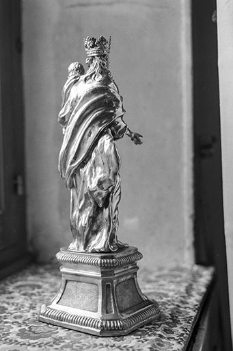 Vierge à l'Enfant : revers. © Yves Sancey / Région Bourgogne-Franche-Comté, Inventaire du patrimoine - 1982