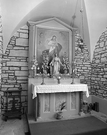 Autel-retable latéral droit : vue d'ensemble. © Yves Sancey / Région Bourgogne-Franche-Comté, Inventaire du patrimoine - 1982