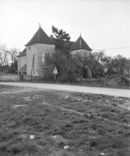 Façade postérieure. © Yves Sancey / Région Bourgogne-Franche-Comté, Inventaire du patrimoine - 1982