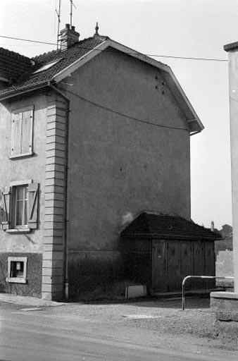 Pignon droit. © Bernard Lardière / Région Bourgogne-Franche-Comté, Inventaire du patrimoine - 1983