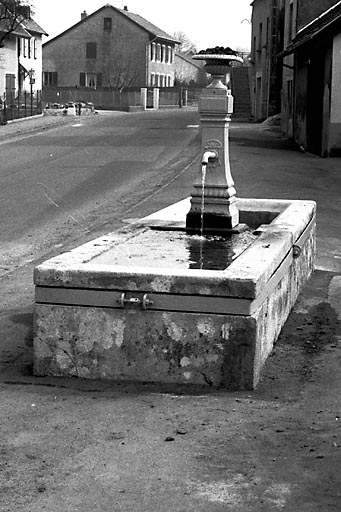 Vue de situation. © Bernard Lardière / Région Bourgogne-Franche-Comté, Inventaire du patrimoine - 1983