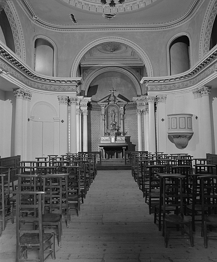 Chapelle II, vaisseau vu depuis l'entrée. © Yves Sancey / Région Bourgogne-Franche-Comté, Inventaire du patrimoine - 1983