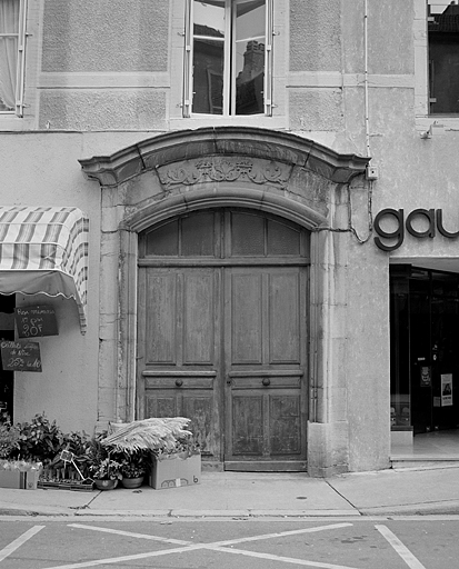 Maison, 15 rue Lafayette, porte cochère. © Yves Sancey / Région Bourgogne-Franche-Comté, Inventaire du patrimoine - 1983