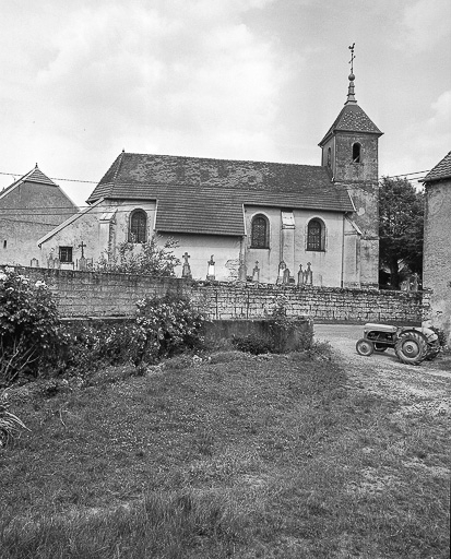Façade latérale gauche. © Yves Sancey / Région Bourgogne-Franche-Comté, Inventaire du patrimoine - 1983