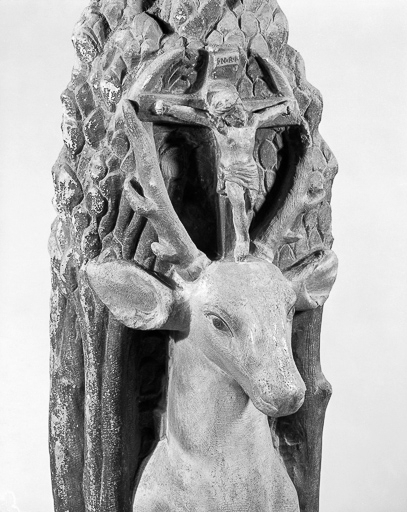 Détail : tête du cerf. © Yves Sancey / Région Bourgogne-Franche-Comté, Inventaire du patrimoine - 1983