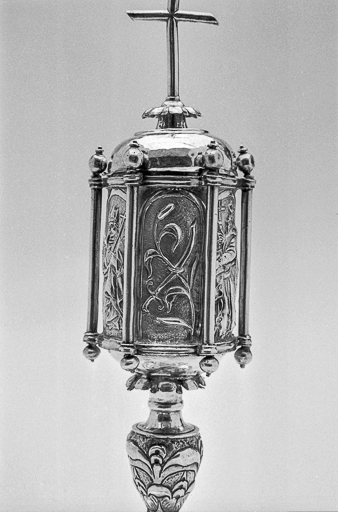 Détail : le roseau et le sabre. © Yves Sancey / Région Bourgogne-Franche-Comté, Inventaire du patrimoine - 1984