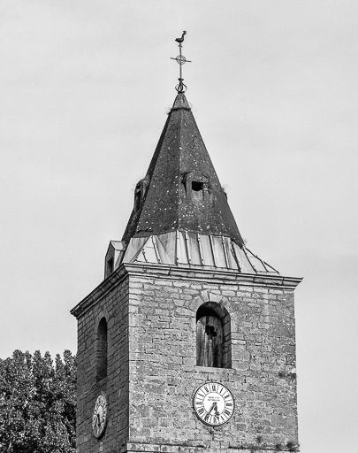Partie supérieure du clocher et flèche. © Yves Sancey / Région Bourgogne-Franche-Comté, Inventaire du patrimoine - 1984