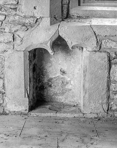 Première chapelle droite : lavabo. © Yves Sancey / Région Bourgogne-Franche-Comté, Inventaire du patrimoine - 1984