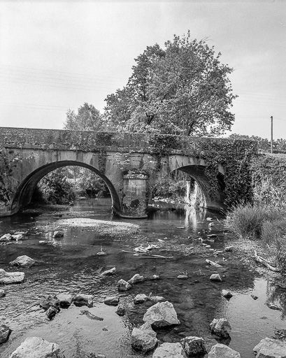 Face amont. © Yves Sancey / Région Bourgogne-Franche-Comté, Inventaire du patrimoine - 1984