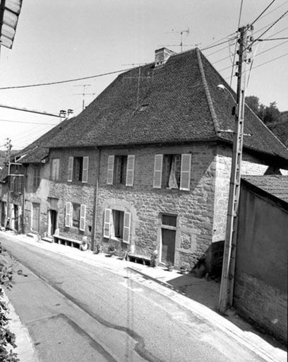 Façade antérieure. © Yves Sancey / Région Bourgogne-Franche-Comté, Inventaire du patrimoine - 1984