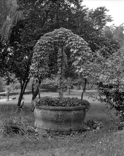 Le puits. © Yves Sancey / Région Bourgogne-Franche-Comté, Inventaire du patrimoine - 1984