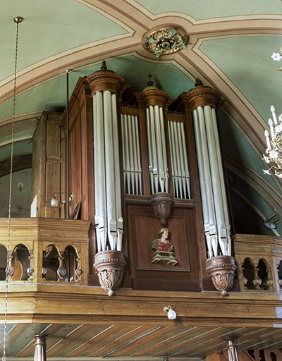 Vue générale de trois quarts gauche. © Jérôme Mongreville / Région Bourgogne-Franche-Comté, Inventaire du patrimoine - 1985