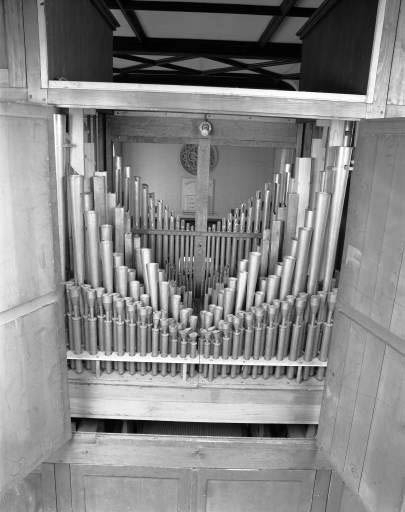 Tuyauterie du clavier de grand orgue vue de face. © Jérôme Mongreville / Région Bourgogne-Franche-Comté, Inventaire du patrimoine - 1985