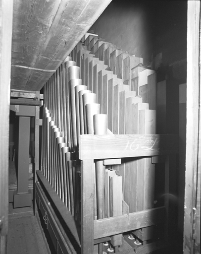 Tuyaux de pédale vus de trois quarts droit. © Jérôme Mongreville / Région Bourgogne-Franche-Comté, Inventaire du patrimoine - 1985