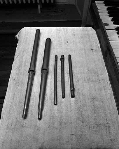 Tuyaux déposés, vus de face. © Jérôme Mongreville / Région Bourgogne-Franche-Comté, Inventaire du patrimoine - 1985