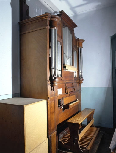 Vue générale de trois quarts gauche. © Jérôme Mongreville / Région Bourgogne-Franche-Comté, Inventaire du patrimoine - 1985