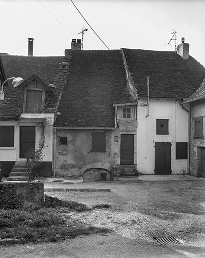 Façade antérieure. © Jérôme Mongreville / Région Bourgogne-Franche-Comté, Inventaire du patrimoine - 1985