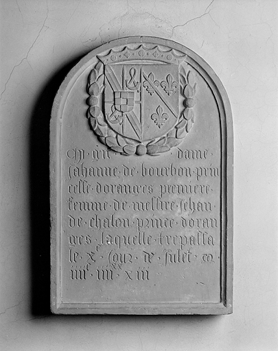 Epitaphe de Jeanne de Bourbon. © Yves Sancey / Région Bourgogne-Franche-Comté, Inventaire du patrimoine - 1985