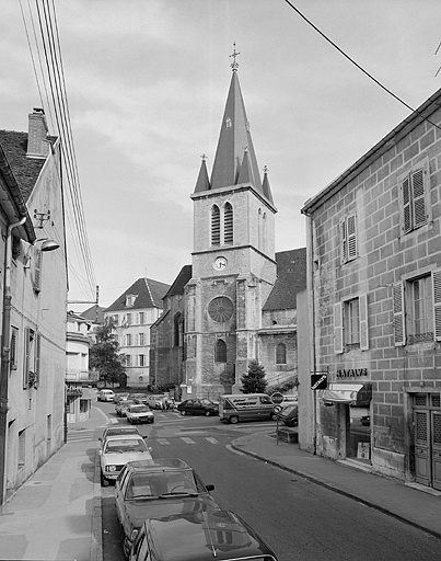 Eglise Saint-Désiré. Vue générale du clocher. © Yves Sancey / Région Bourgogne-Franche-Comté, Inventaire du patrimoine - 1985