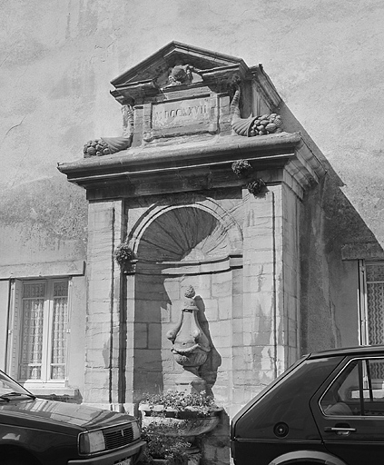 Vue générale. © Yves Sancey / Région Bourgogne-Franche-Comté, Inventaire du patrimoine - 1985 Vue générale. © Yves Sancey / Région Bourgogne-Franche-Comté, Inventaire du patrimoine - 1985