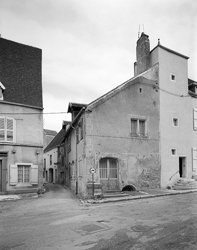 Vue de trois quarts gauche. © Yves Sancey / Région Bourgogne-Franche-Comté, Inventaire du patrimoine - 1985