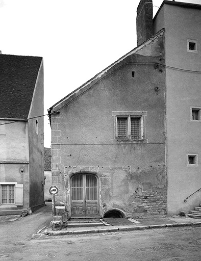 Façade antérieure. © Yves Sancey / Région Bourgogne-Franche-Comté, Inventaire du patrimoine - 1985