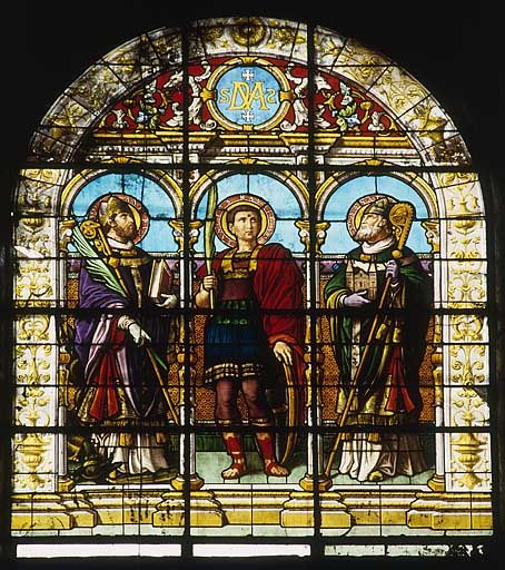 Baie 104 : saint Maurice entre saint Antide et saint Donation. © Yves Sancey / Région Bourgogne-Franche-Comté, Inventaire du patrimoine - 1986