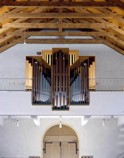 Vue générale de face en contre-plongée. © Jérôme Mongreville / Région Bourgogne-Franche-Comté, Inventaire du patrimoine - 1986