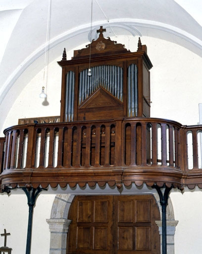 Vue générale de trois quarts droit. © Jérôme Mongreville / Région Bourgogne-Franche-Comté, Inventaire du patrimoine - 1986