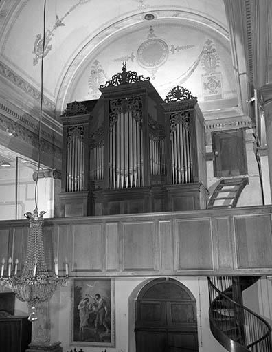Vue générale de trois quarts droit. © Jérôme Mongreville / Région Bourgogne-Franche-Comté, Inventaire du patrimoine - 1986