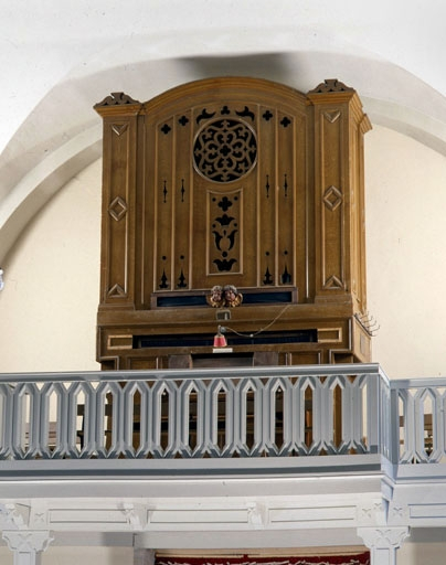 Vue générale de trois quarts droit. © Jérôme Mongreville / Région Bourgogne-Franche-Comté, Inventaire du patrimoine - 1986